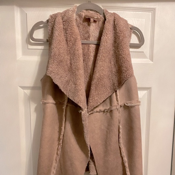 Powder/Dusty Pink faux-shearling waterfall vest - Picture 3 of 8